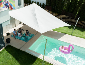 Foto: Oprolbaar schaduwdoek FlexZ uniek van ZONZ