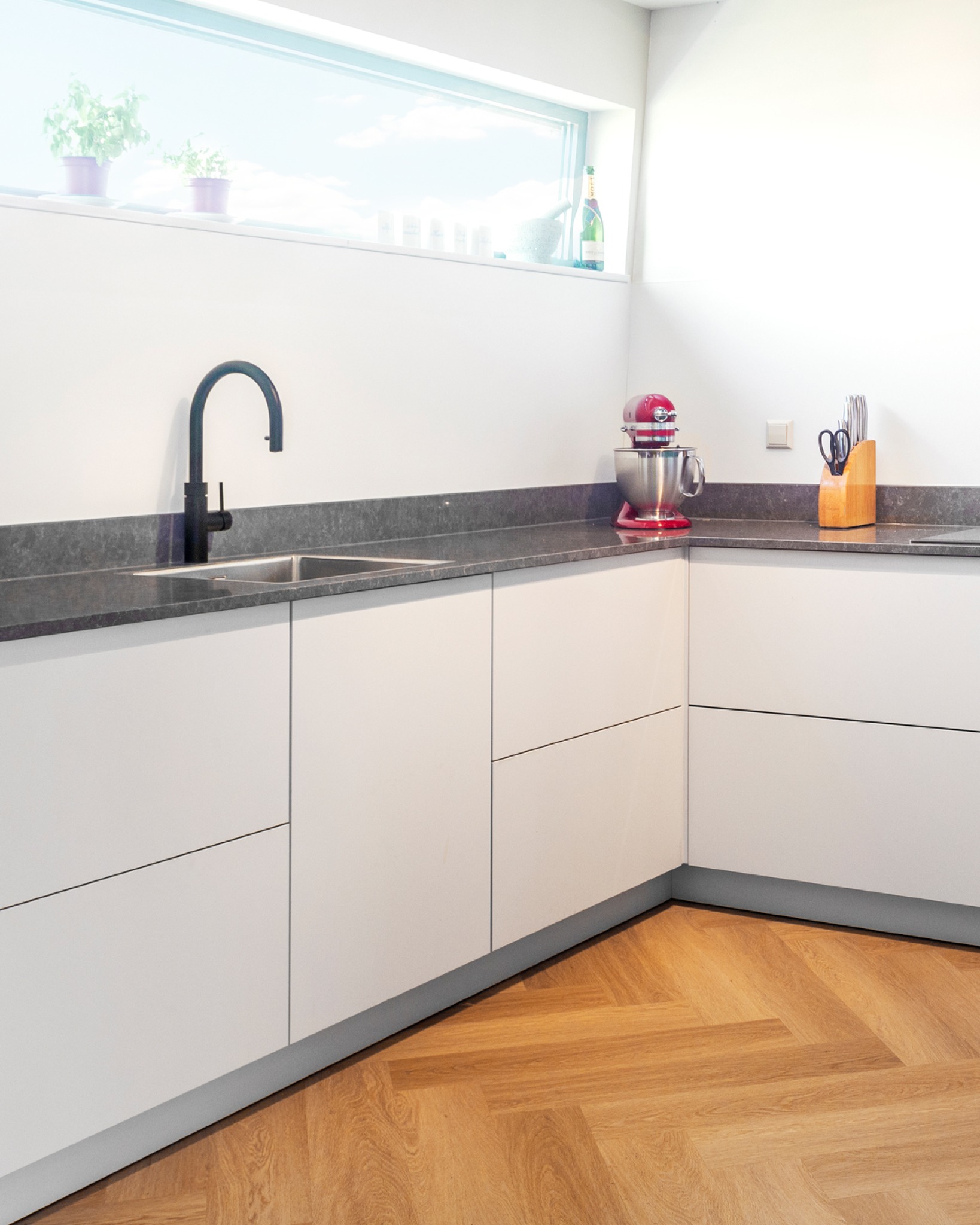 Foto: keukenvernieuwers wonen nl keukens keukenkast