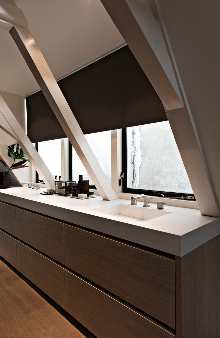 Foto: Cocoon custom 50 wastafel Cocoon mono 3x wastafel kraan