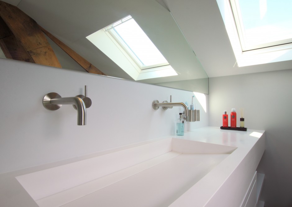 Foto: w3 Jisp badkamer wastafel 