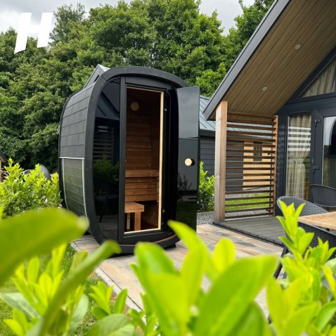 Foto : Kleine compacte sauna, groots genieten van luxe en ontspanning