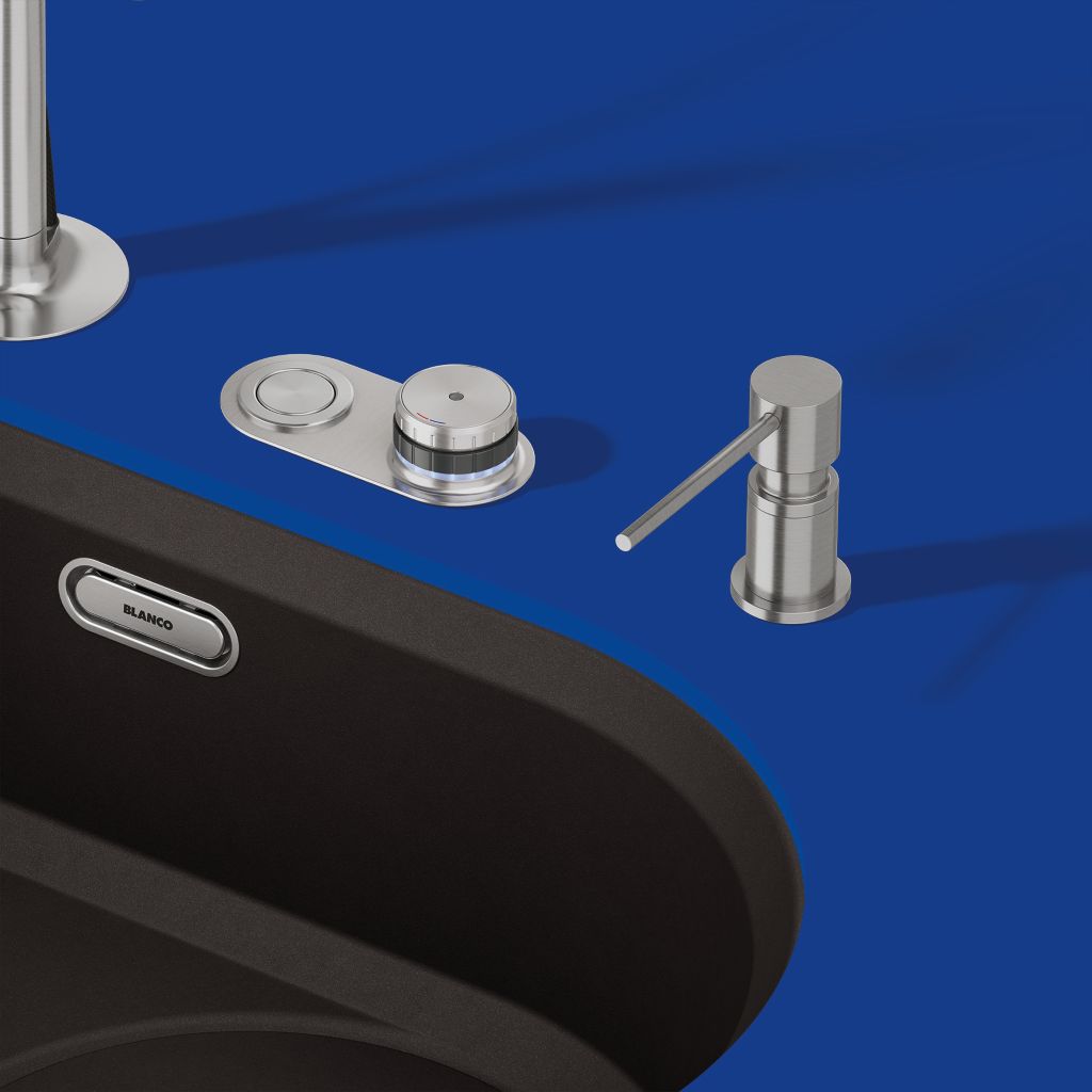 Foto: Wonennl Blanco UNIT BFRA LUNEOO S SST brushed finish TOP GRID 527972 03A CMYK C Web PPT JPG Highres Logo Award Picto 236276