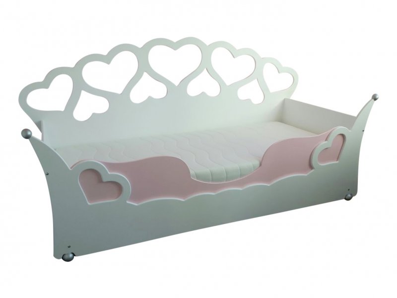 Foto: kinderbed met hartjes spiegel wit met roze uitrolbeveiliging hartjes bedbank 90x200 cm met kindermatras voor een hippe kinderkamer 800x600