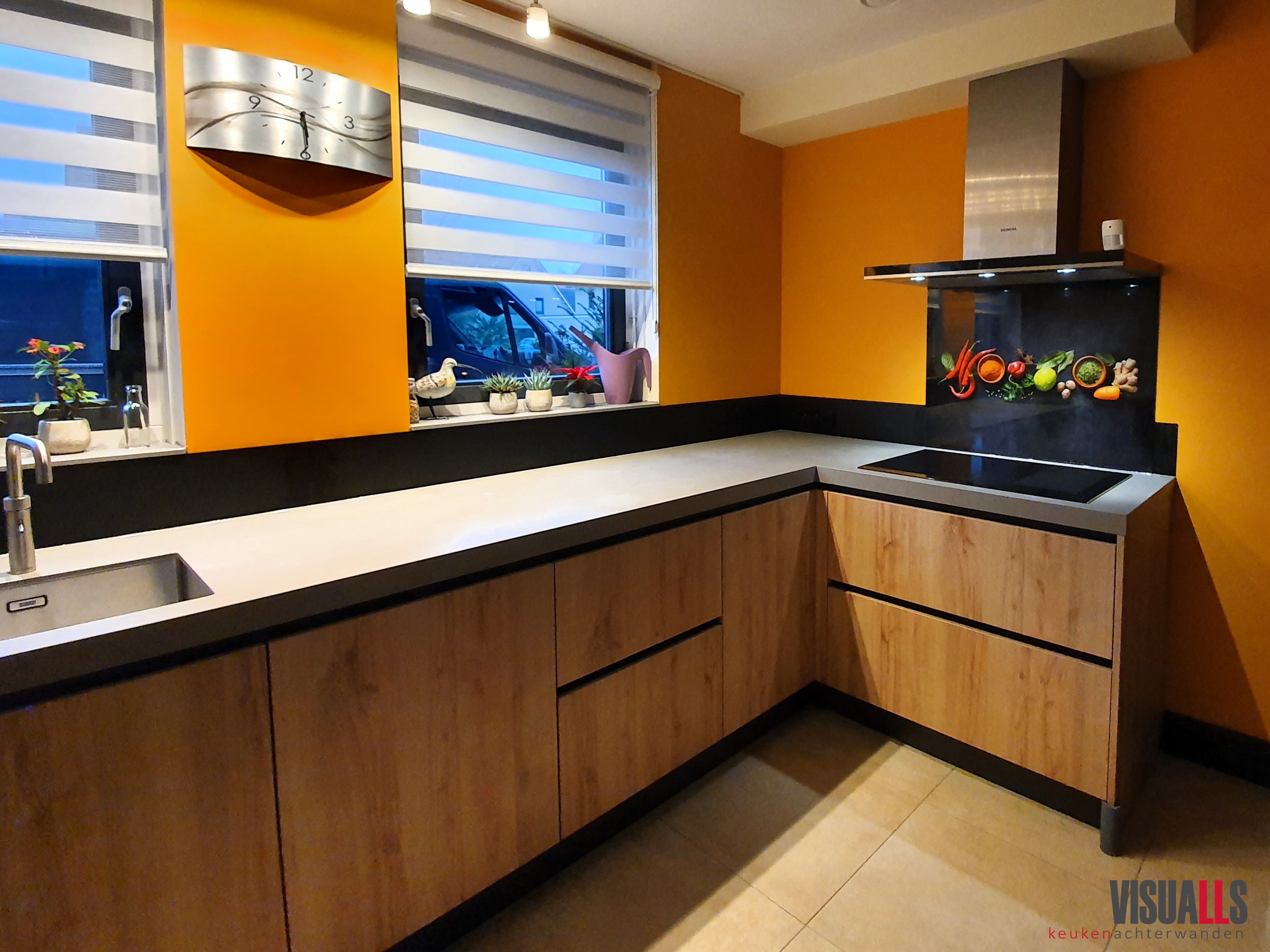 Foto: 221530PG P304 herbs spices CO 9005 logo