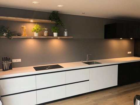 Foto : XL achterwand van Bokmerk