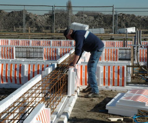 Foto : Efficiënt bouwen met de PowerKist XL funderingsbekisting