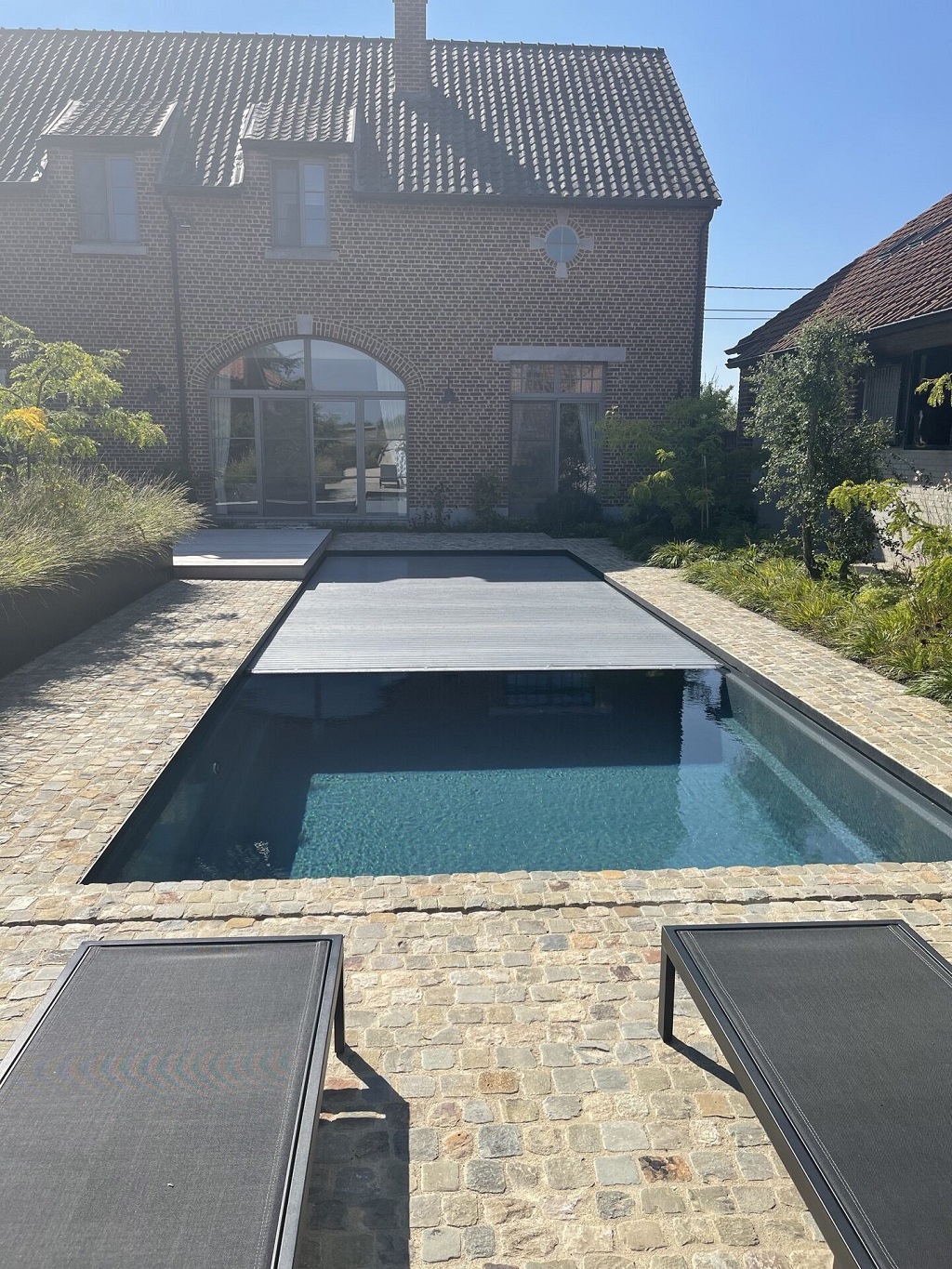 Foto: Wonennl Compass Pools Project XL Lounger 115 Nova Grey 1