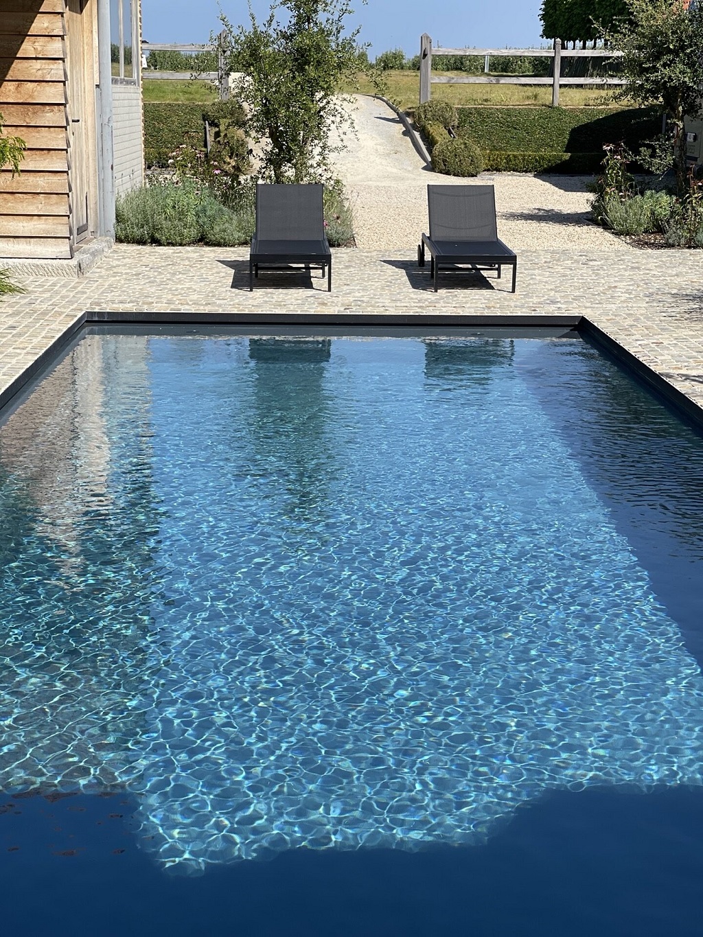 Foto: Wonennl Compass Pools Project XL Lounger 115 Nova Grey 3