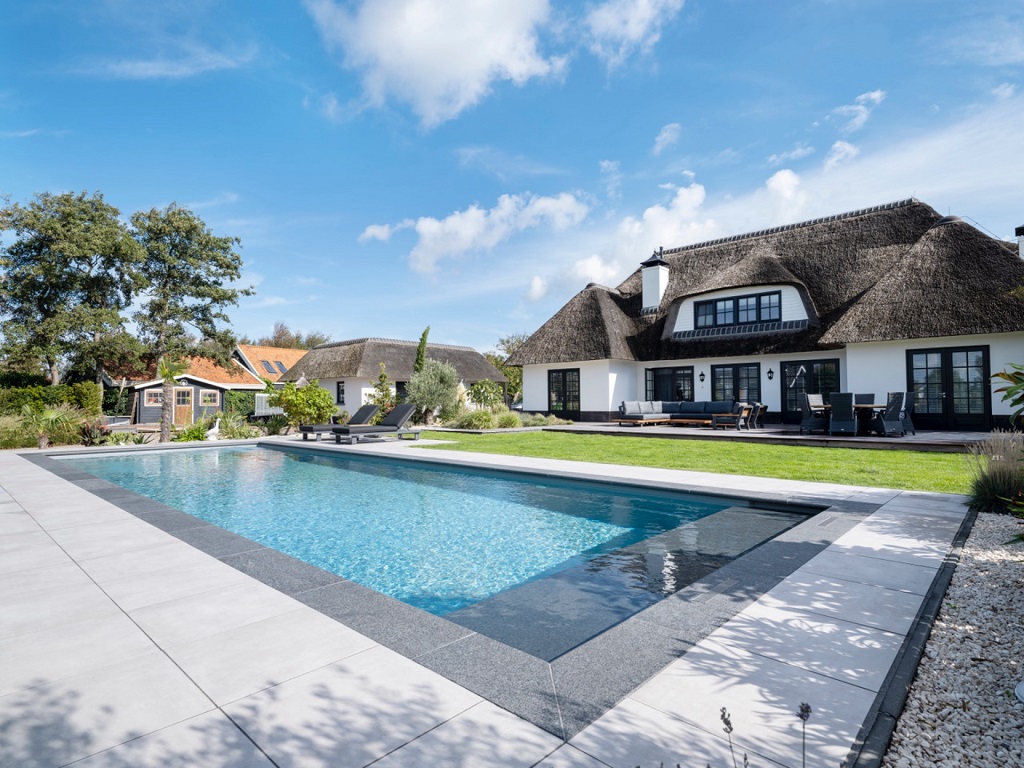 Foto: Wonennl Compass Pools XXL Trainer 133 nova grey vantage 10