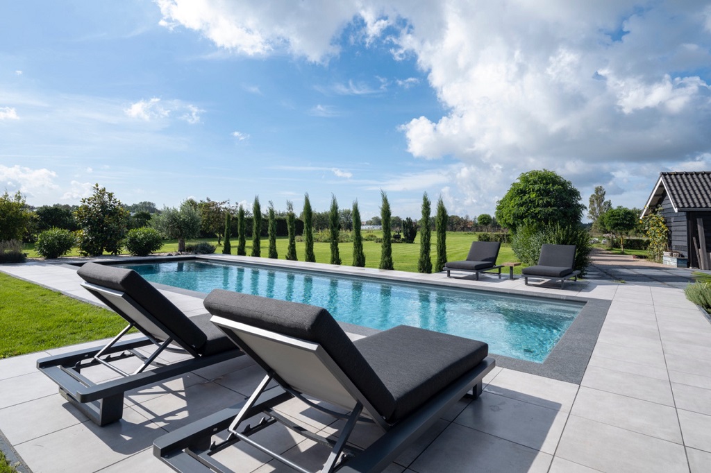 Foto: Wonennl Compass Pools XXL Trainer 133 nova grey vantage 14