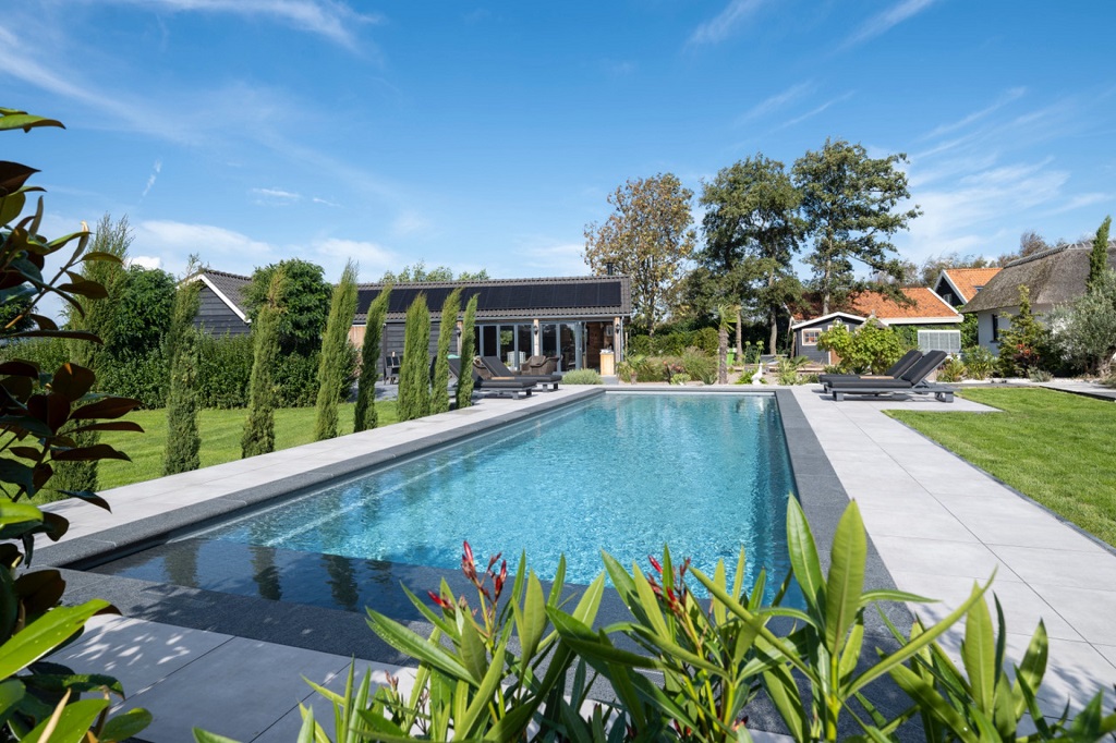 Foto: Wonennl Compass Pools XXL Trainer 133 nova grey vantage 8