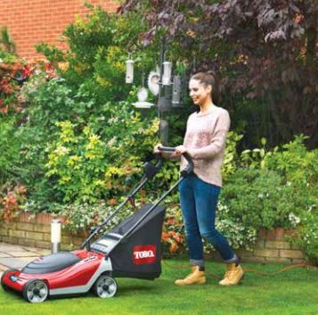 Foto: Wonennl elektrische maaier TORO