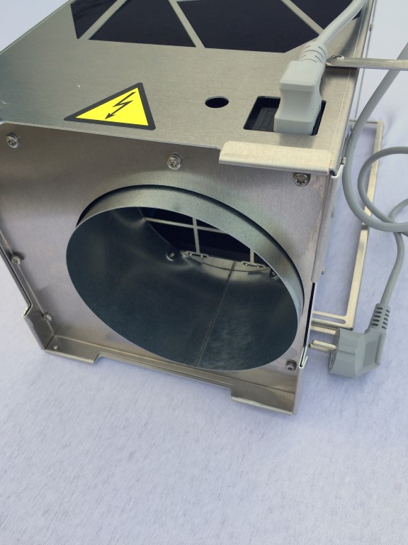 Foto: Domaplasma IQ Serie Rechter en Onder Aanzicht Stroomaansluiting (1024x768)