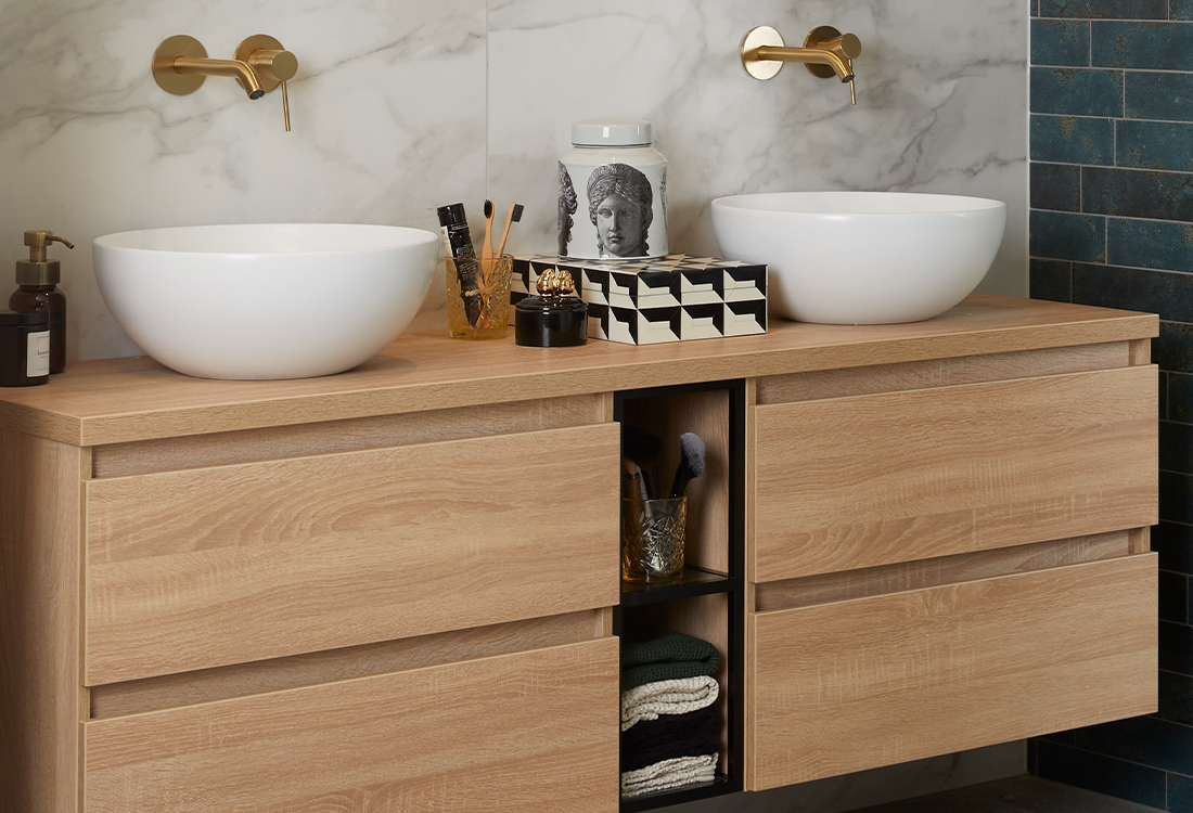 Houten badkamermeubel