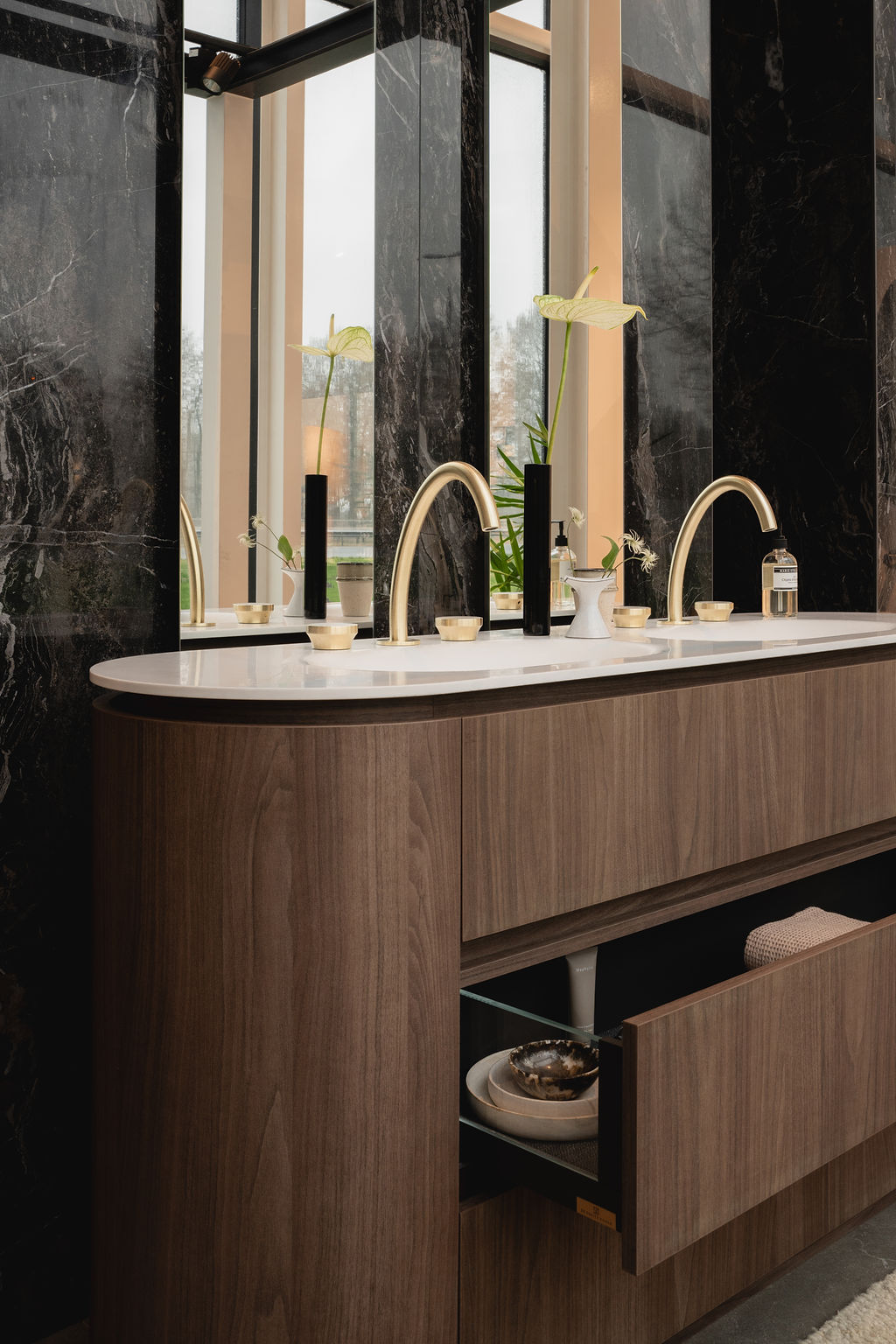Foto: Showroom luxe Black amp Gessi DEK copy GvdB  10 