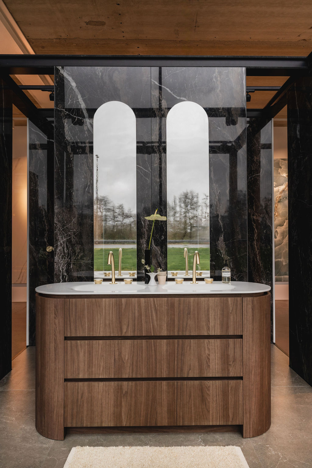 Foto: Showroom luxe Black amp Gessi DEK copy GvdB  1 