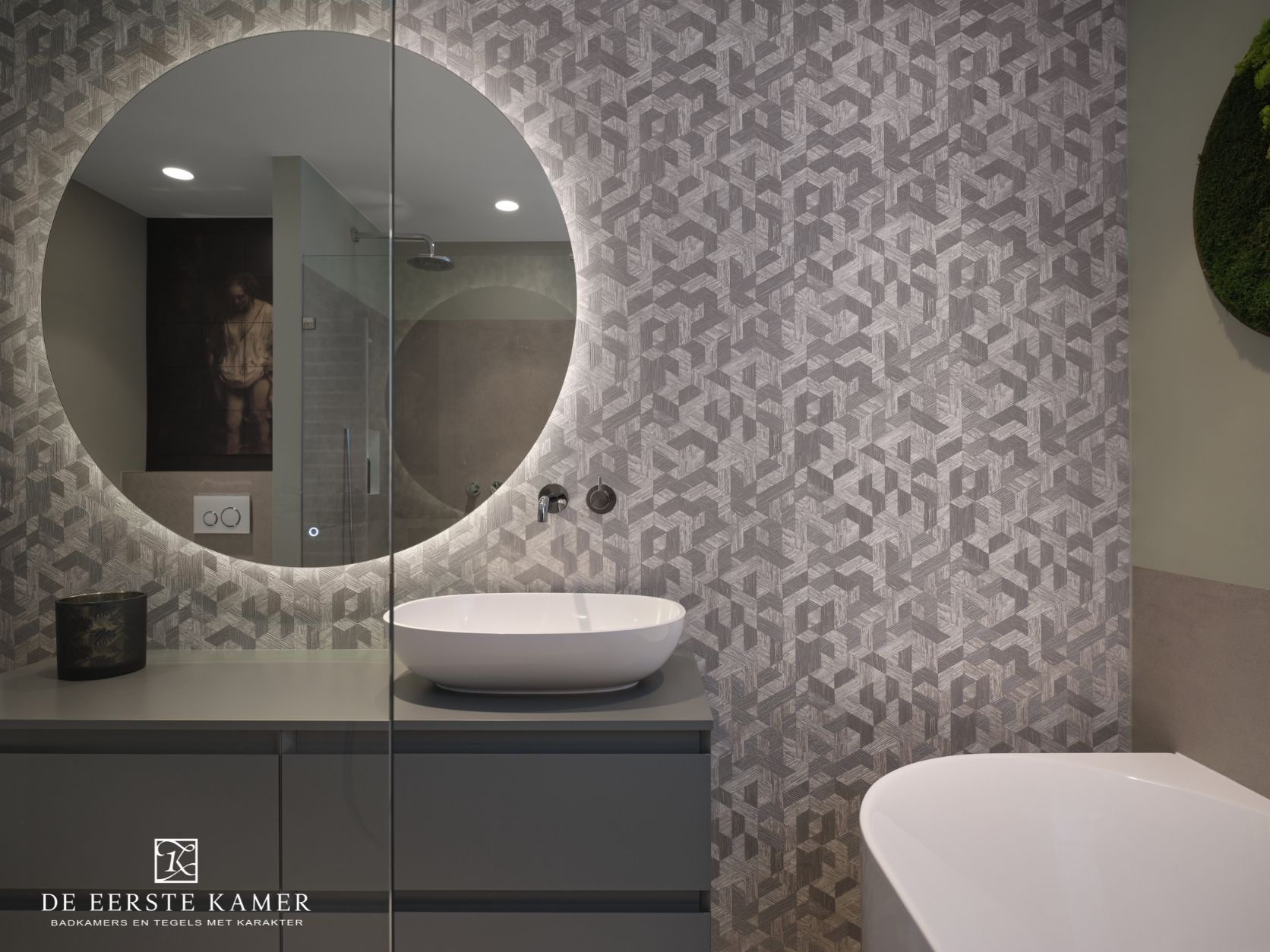 Foto: badkamer met behang