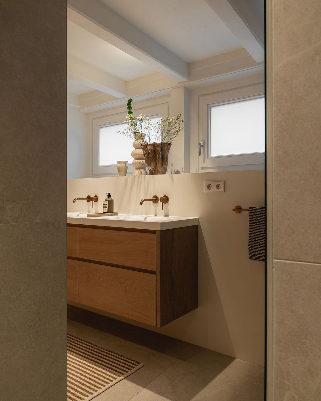 Foto: de eerste kamer badkamers wonen nl