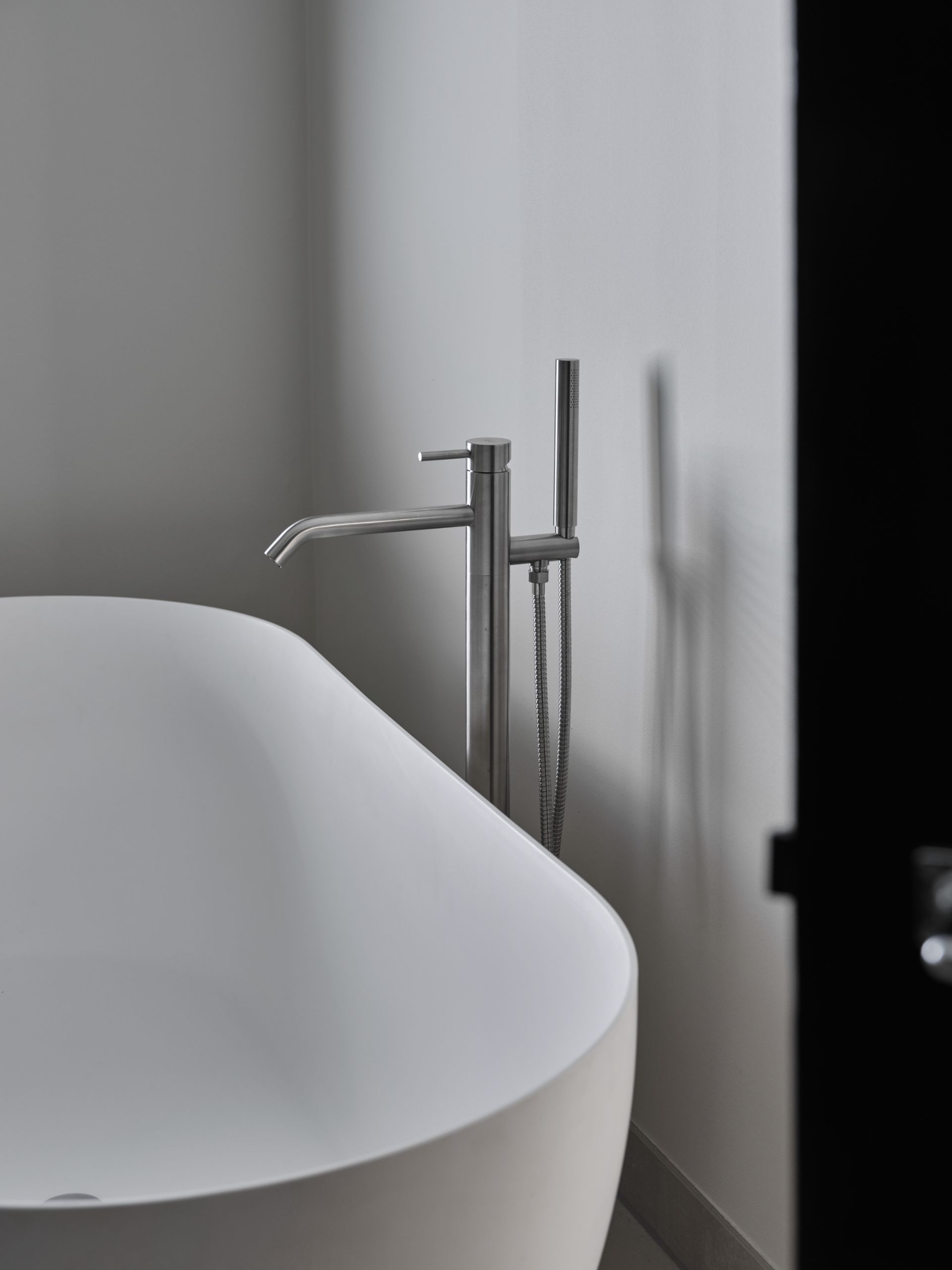 Foto: een badkamer met een moderne uitstraling      eerste kamer badkamers   001