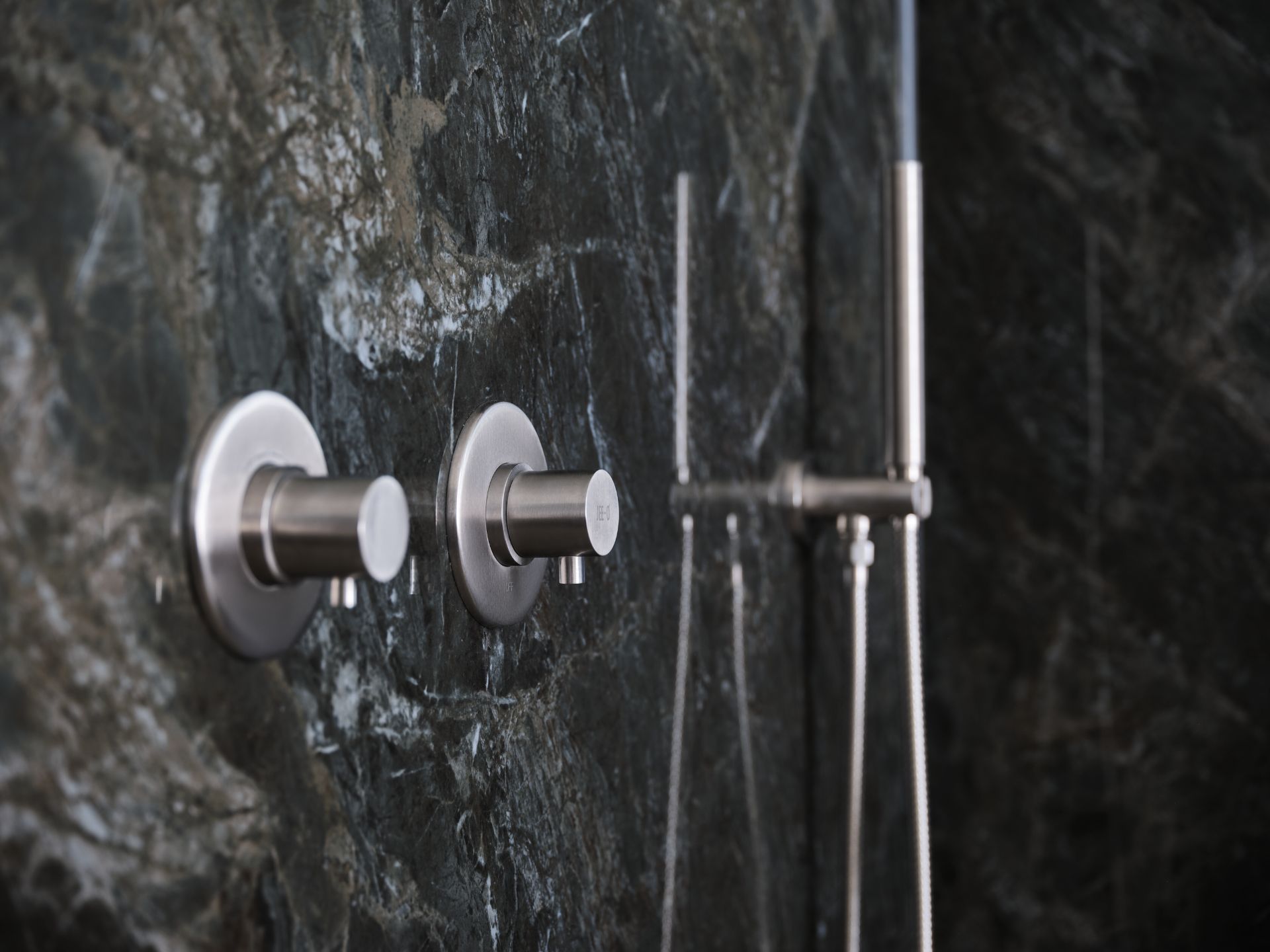 Foto: een badkamer met een moderne uitstraling      eerste kamer badkamers   010