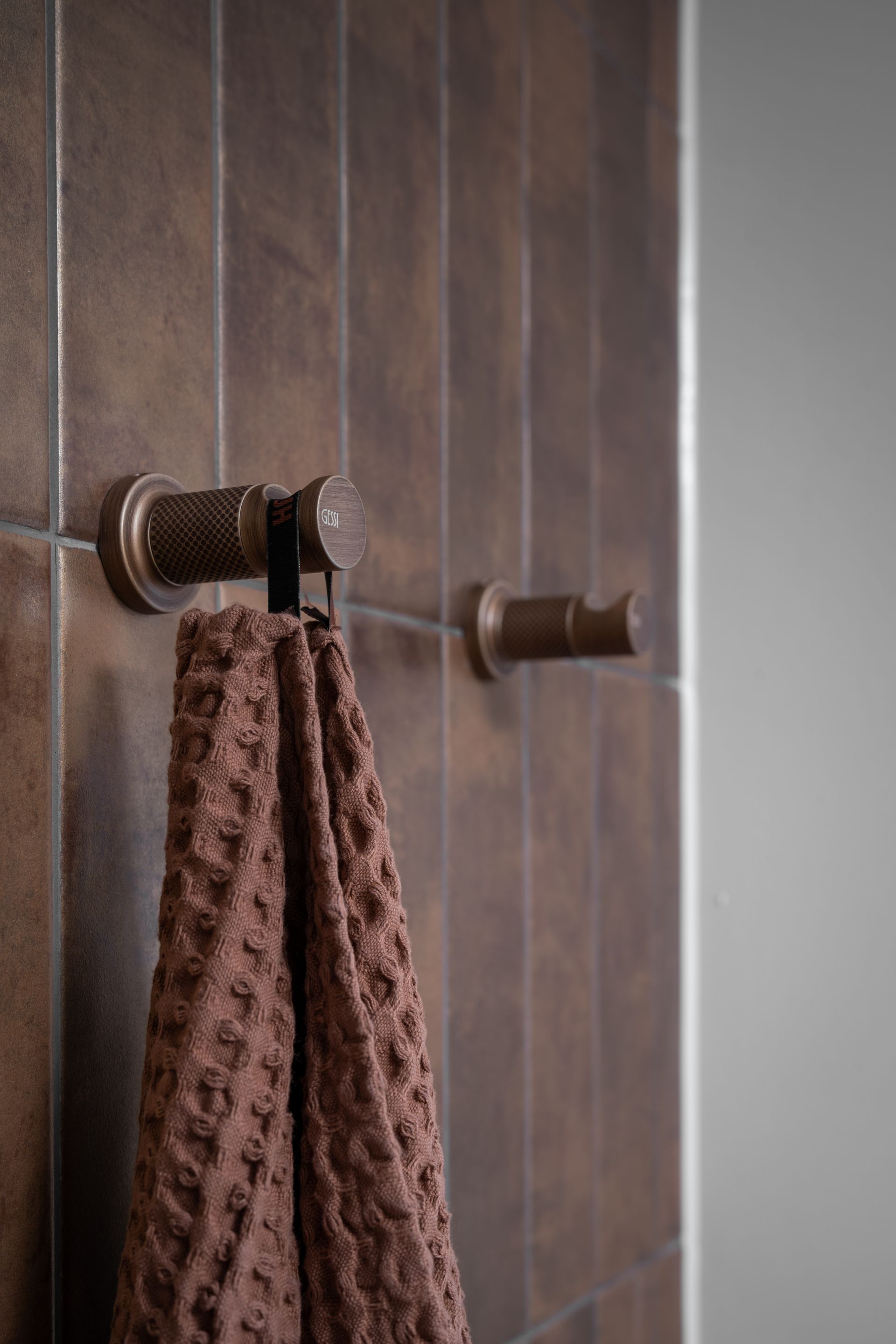 Foto: gessi design badkamer   eerste kamer badkamers   005