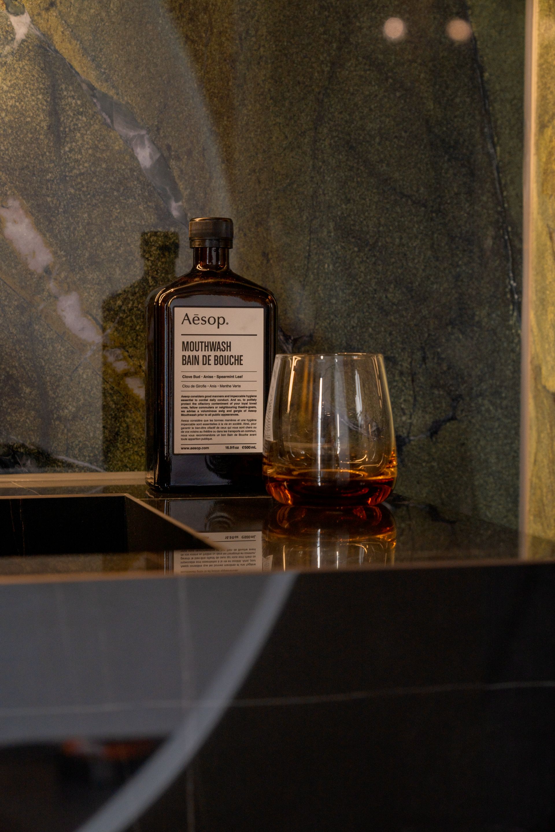 Foto: gessi design badkamer   eerste kamer badkamers   006