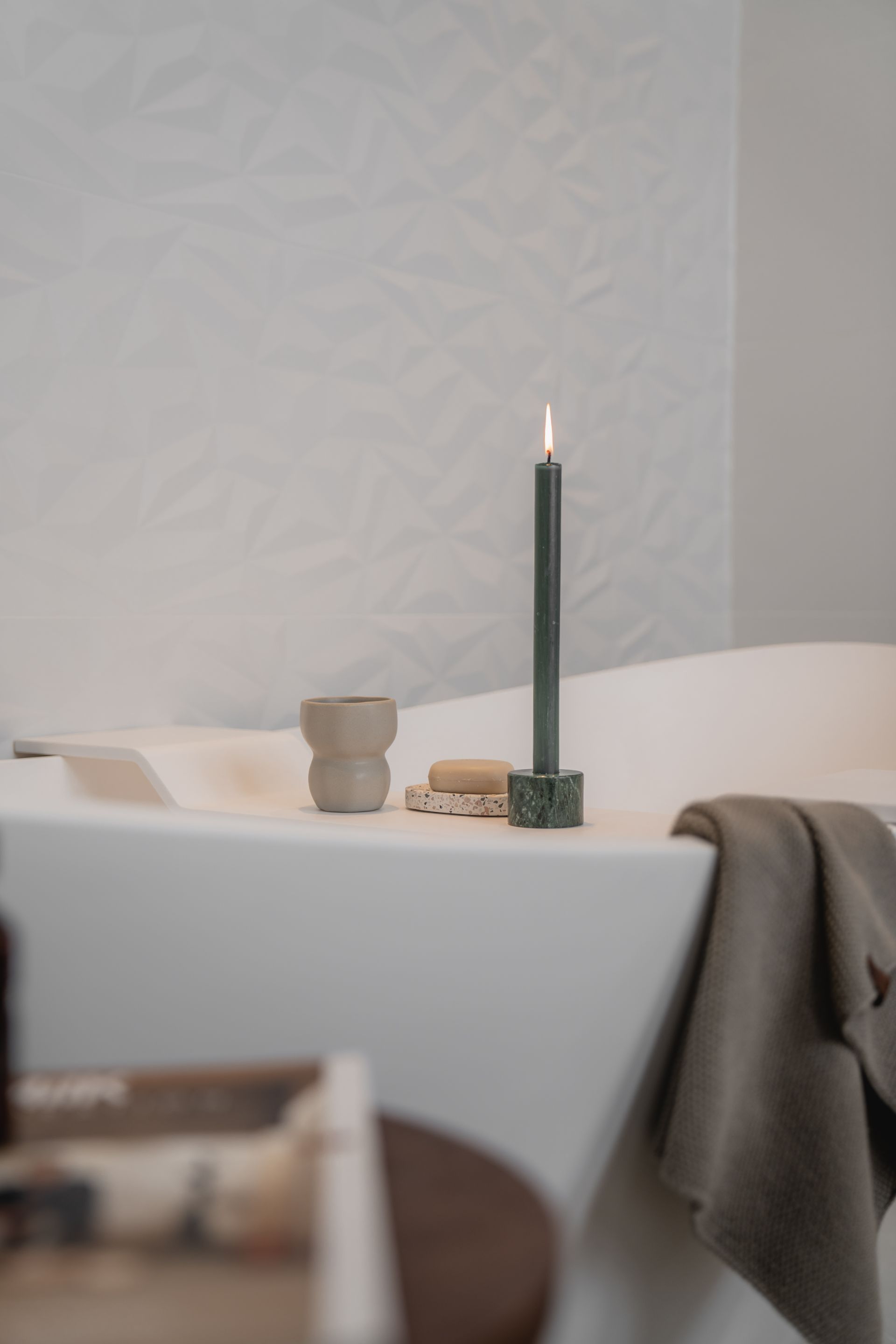 Foto: groene tegel showroom badkamer   eerste kamer badkamers   006