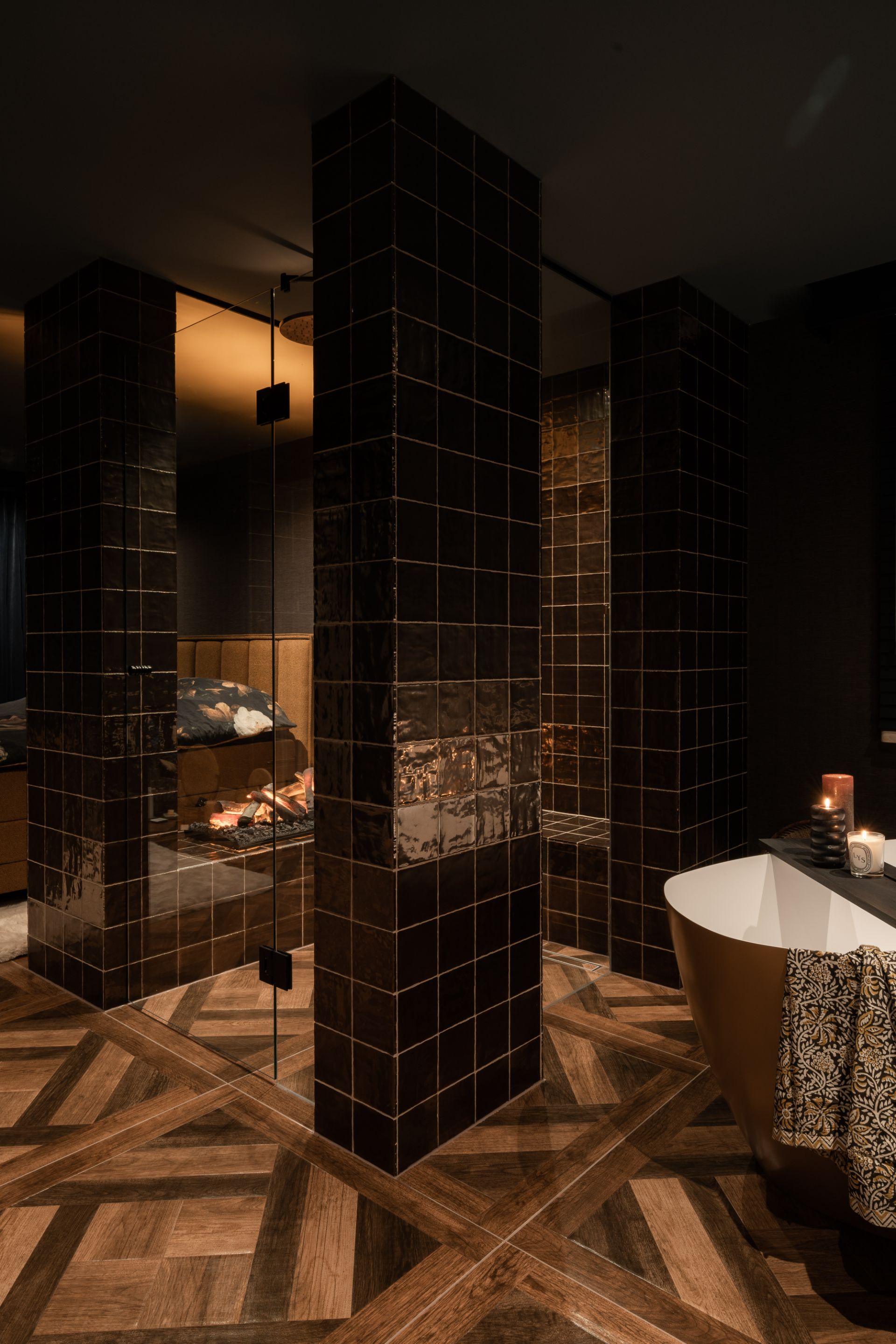 Foto: hotel chique ontmoet klassiek    eerste kamer badkamers   011