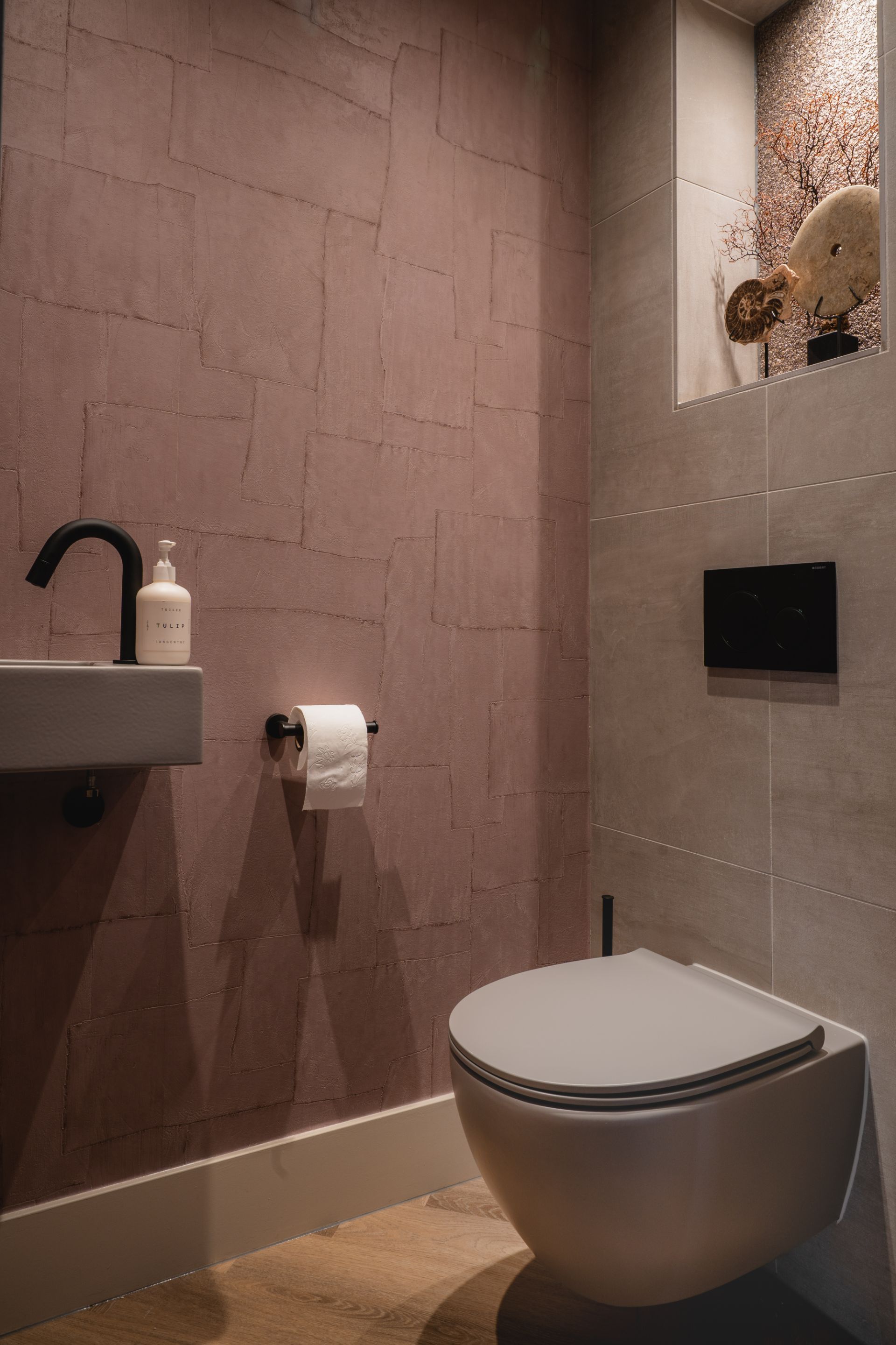 Foto: hotel chique ontmoet klassiek    eerste kamer badkamers   015