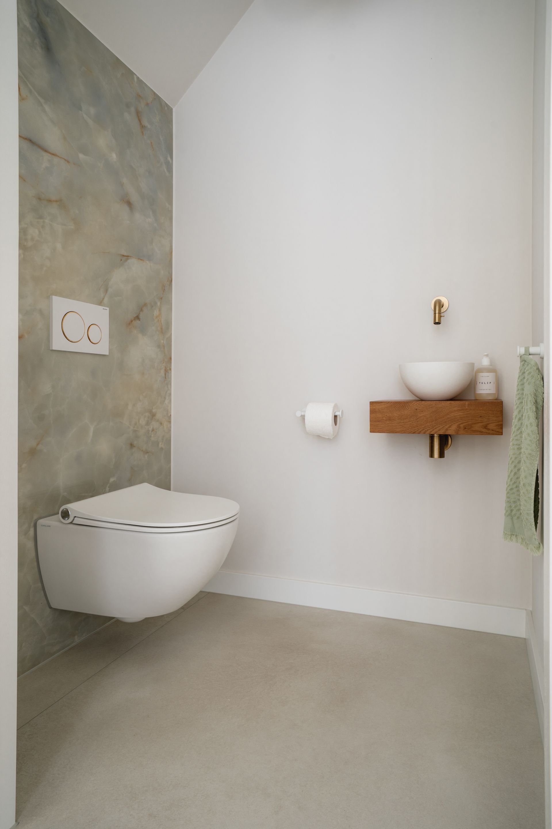 Foto: luxe japandi badkamer in leusden   eerste kamer badkamers   020