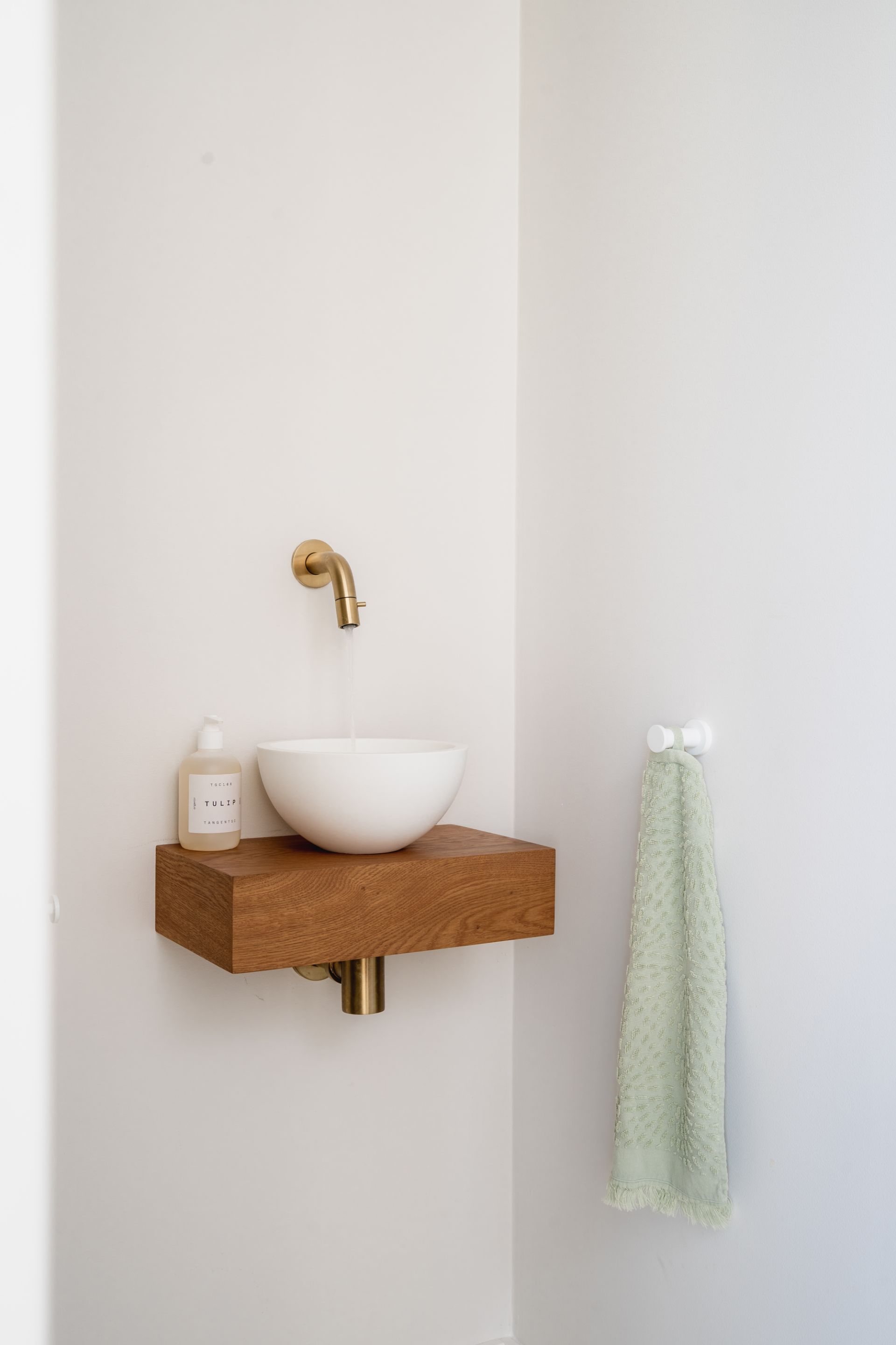 Foto: luxe japandi badkamer in leusden   eerste kamer badkamers   023