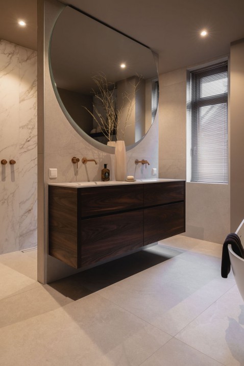 Foto : Stijlvolle badkamer met luxe maatwerkmeubel