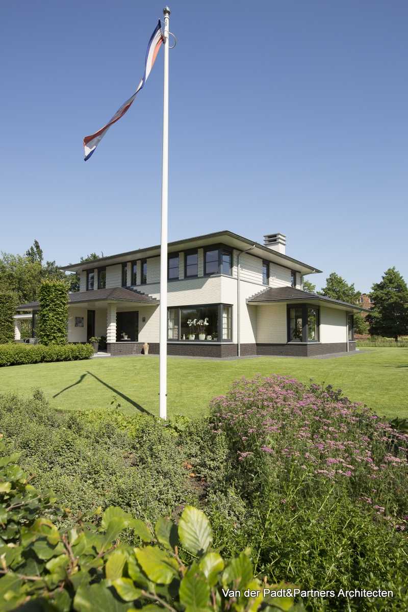 Foto: Padt villa frank loyd Wright schoorsteen  003