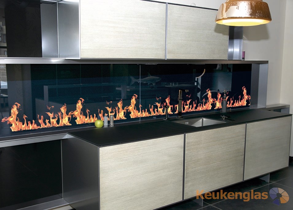 Foto: vlammen keuken achterwand