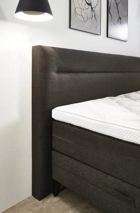 Foto: Boxspring Mondriaan Key Collection hoofdbord detail jpg