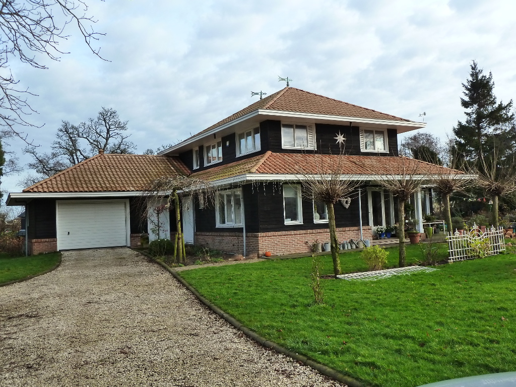 Foto: Finnlogs pagode logbouw omgekeerd systeem houtbouw