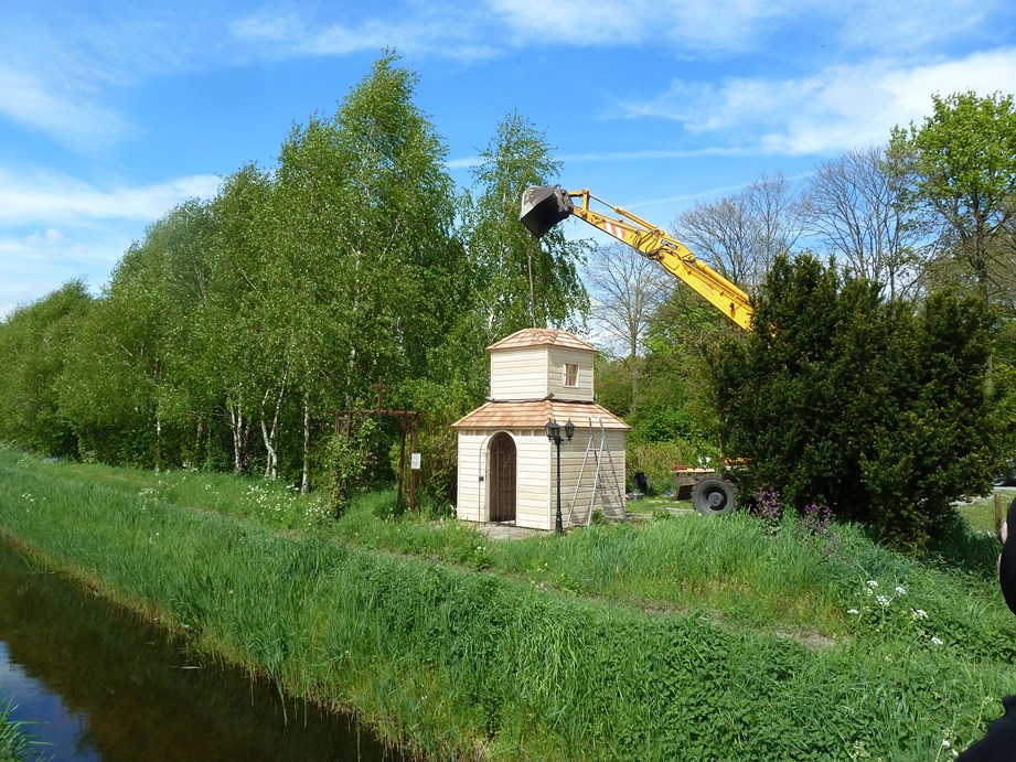 Foto: Finnlogs houtbouw houtskeletbouw Orthodox kapelletje 20