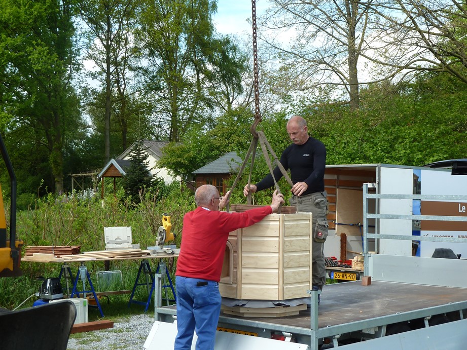 Foto: Finnlogs houtbouw houtskeletbouw Orthodox kapelletje 21