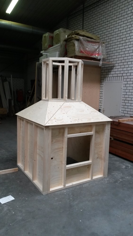 Foto: Finnlogs houtbouw houtskeletbouw Orthodox kapelletje 6