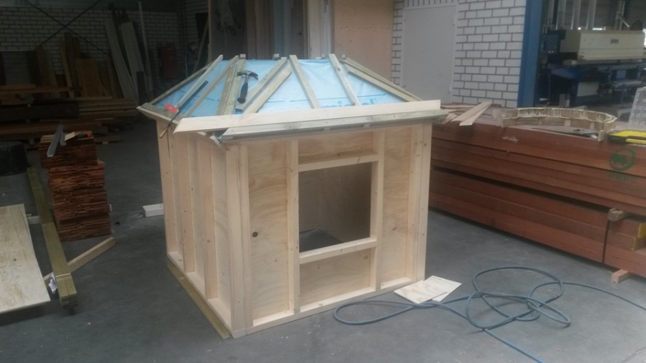 Foto: w3 Finnlogs houtbouw houtskeletbouw Orthodox kapelletje 11