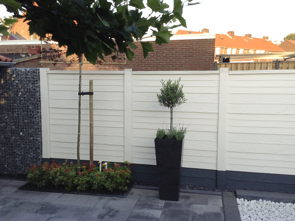 Foto: Betonschutting hout design  waldhout