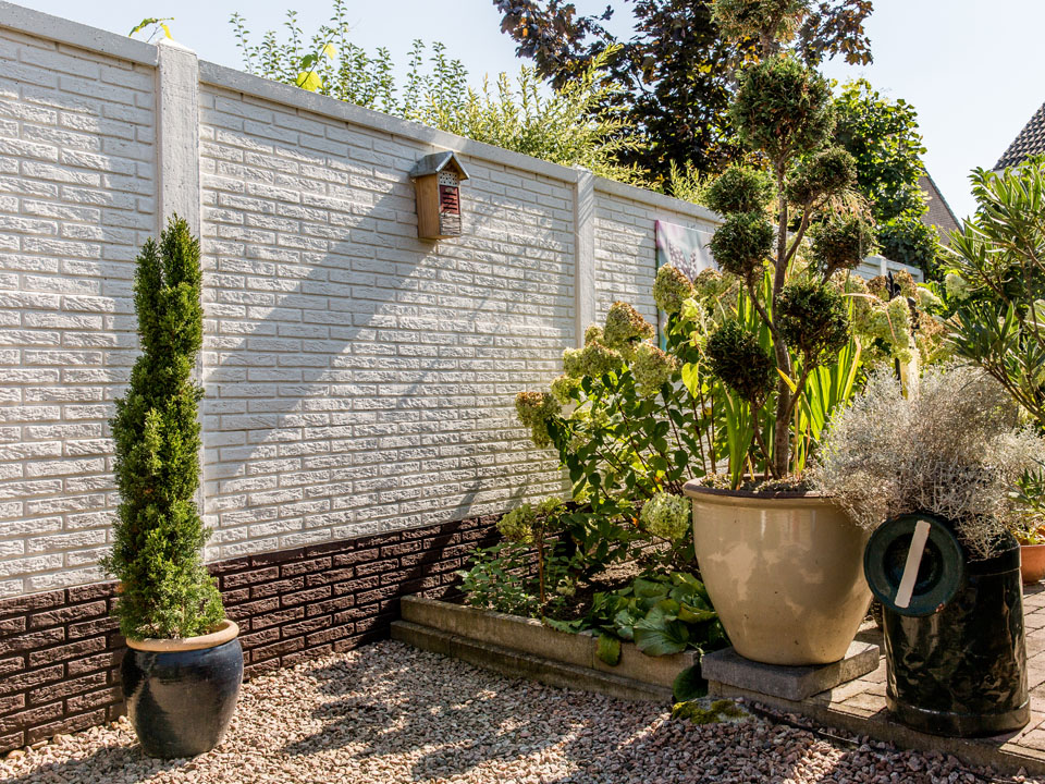 Foto: Betonschutting steen design  relief