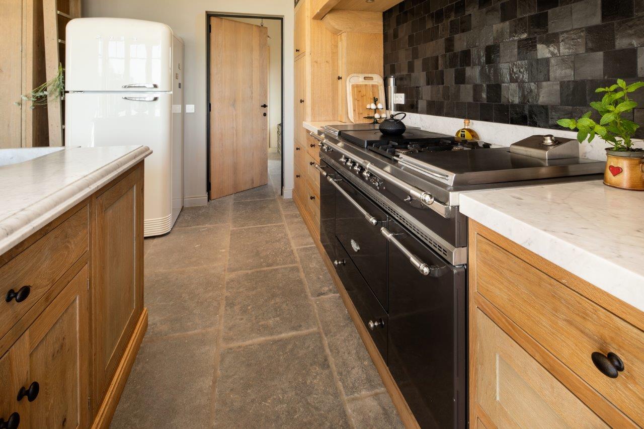 Foto: Nibo Stone natuursteen tegels keuken  4 