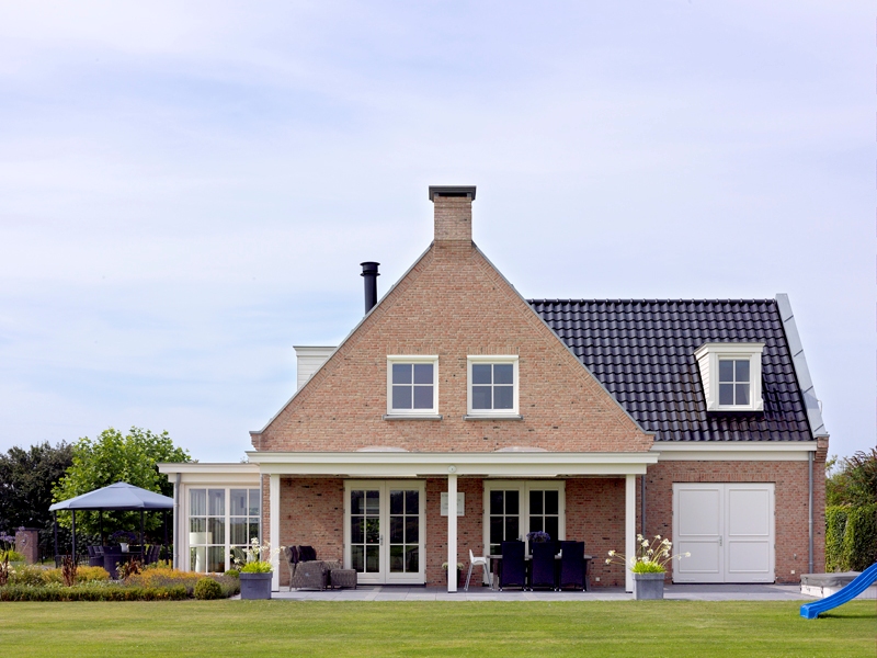 Foto: R1003 12 800x600