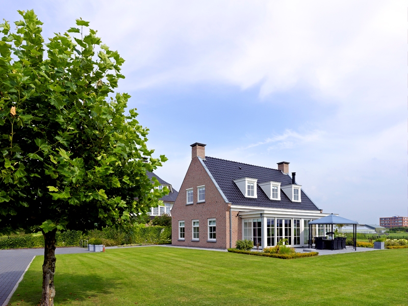 Foto: R1003 18 800x600