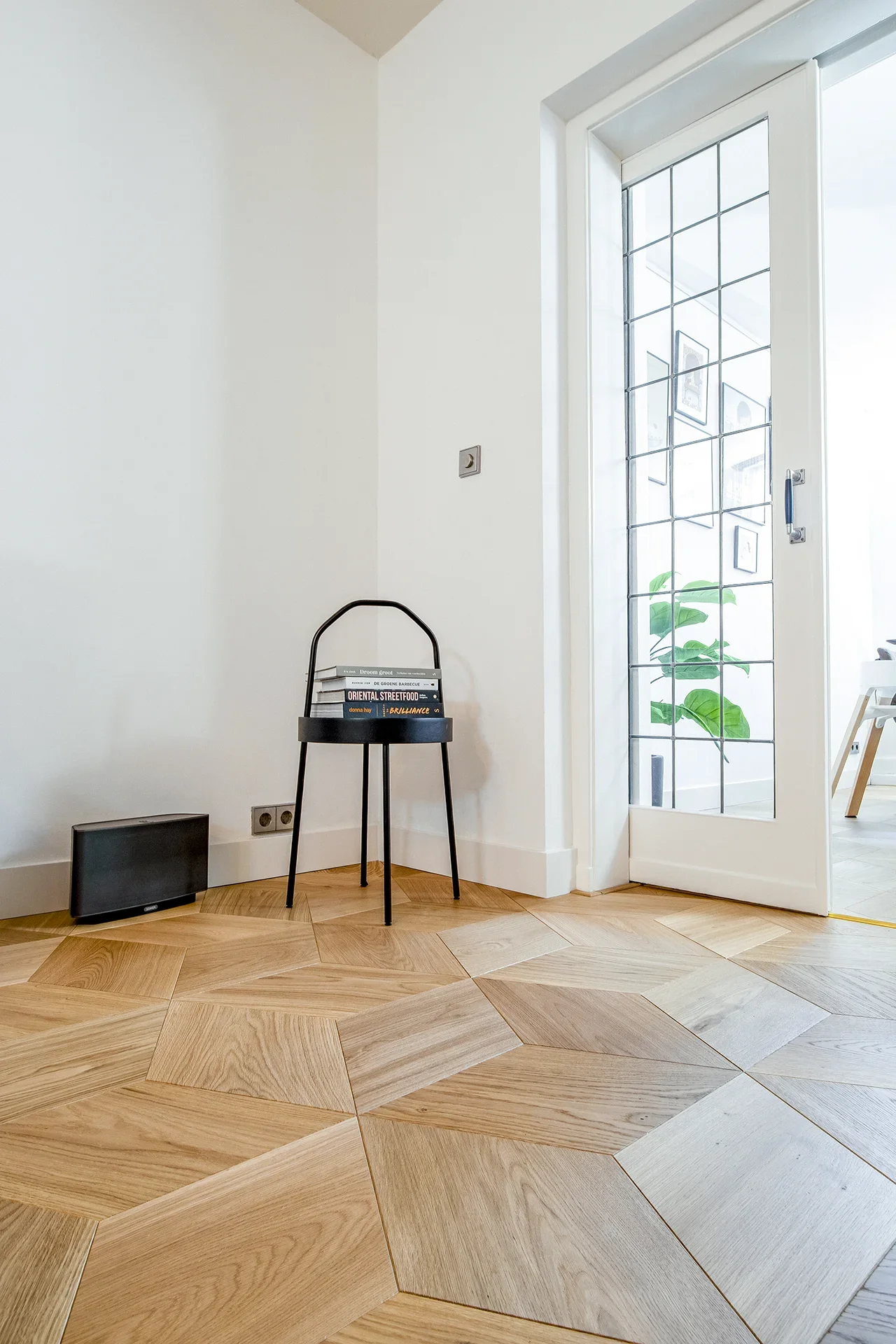 Foto: Dual Parquet reg    Euro eiken 1 Bis CUBE 15 4 x 260 mm incl  4 velling   Pure geolied  Cinzento 50450  4