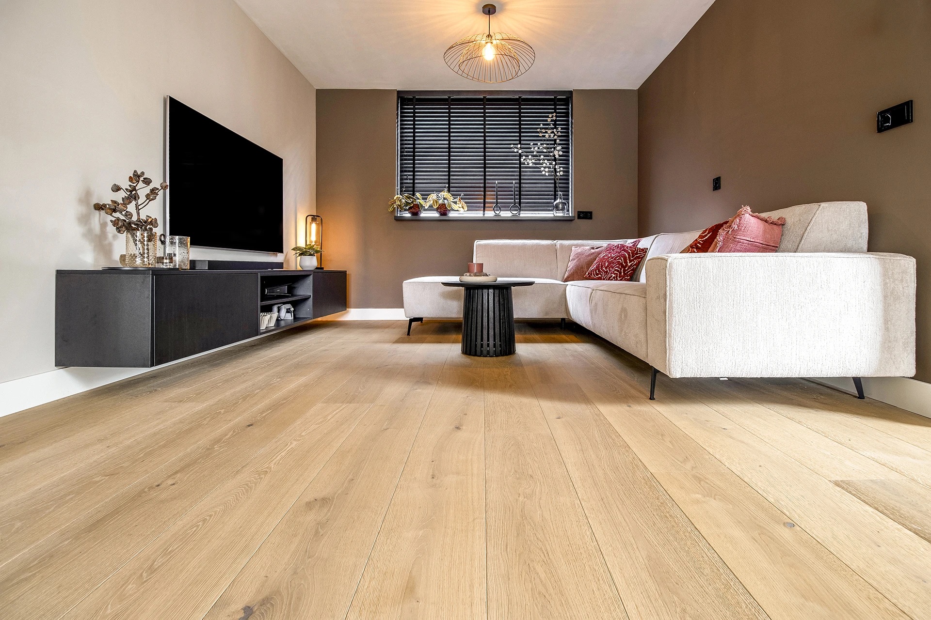 Foto : Rustieke houten vloer in moderne woning