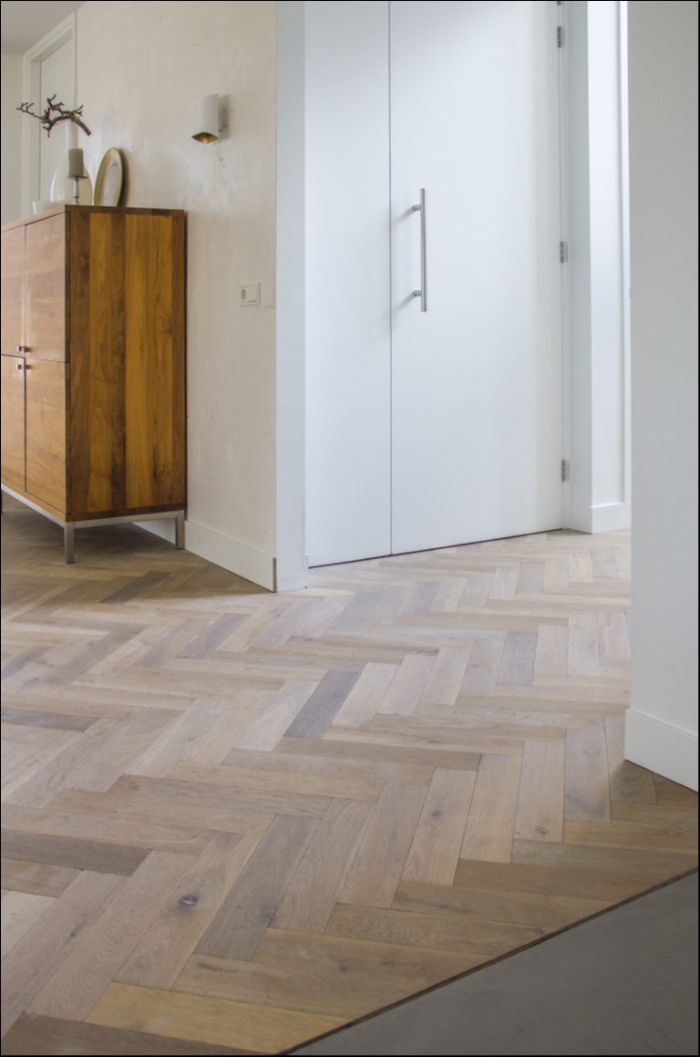 Foto: Woonhuis Lichtenvoorde  Mini Dual Eiken rustiek 10 4 verouderd  1,5x gerookt Monocoat White geolied 21