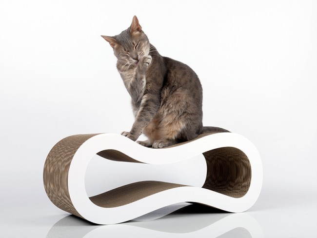 producten/1-3-qualitycat-cat-on-singha-medium-krabpaal-krabmeubel-karton.jpg